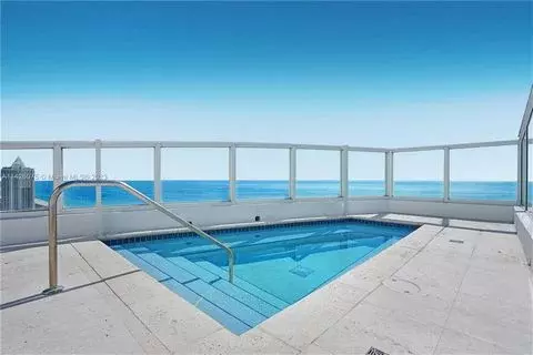 Fontainebleau Ii Condo, Unit PH North - Фото 2