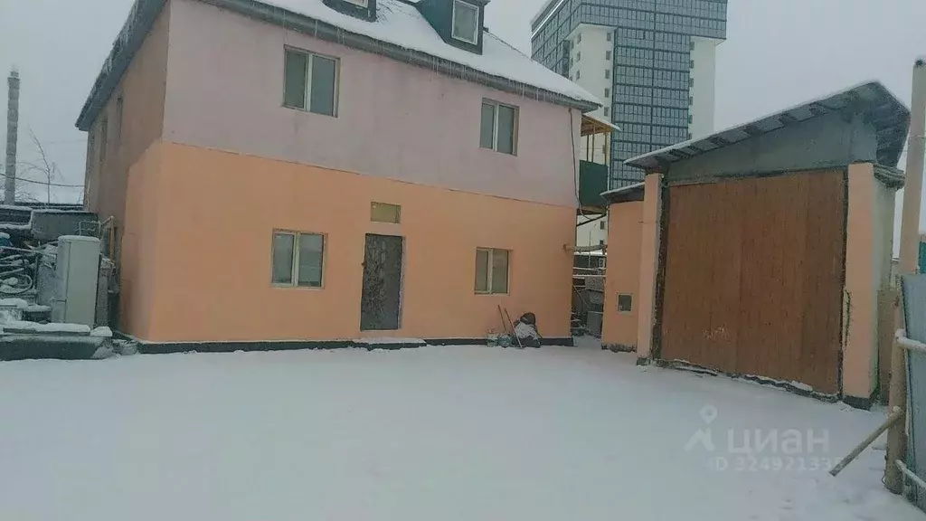 Дом в Саха (Якутия), Якутск ул. Клары Цеткин (273 м) - Фото 1