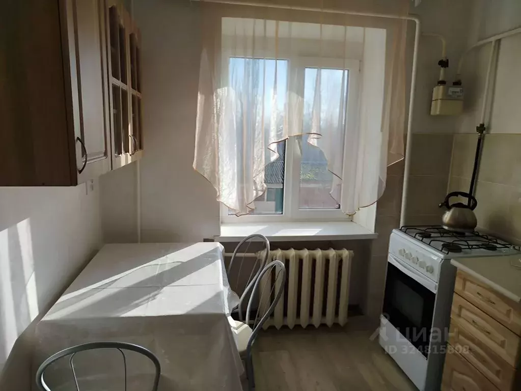 2-к кв. Ростовская область, Новошахтинск ул. Молодогвардейцев, 22 ... - Фото 1