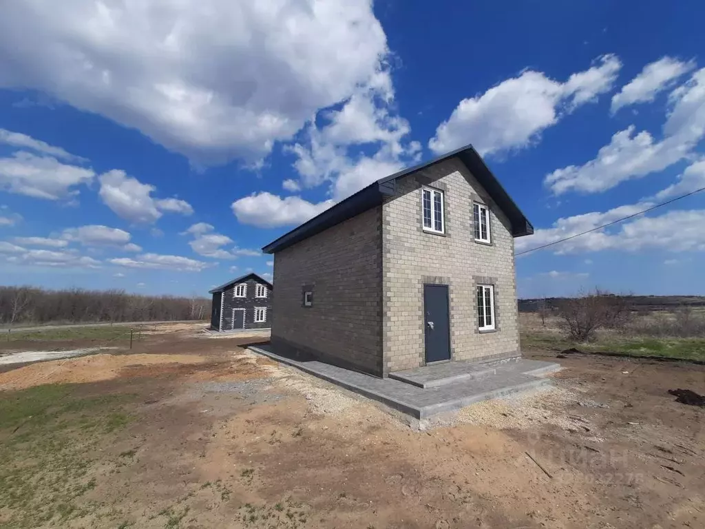 Дом в Саратовская область, д. Мергичевка ул. Средняя, 15 (104 м) - Фото 2