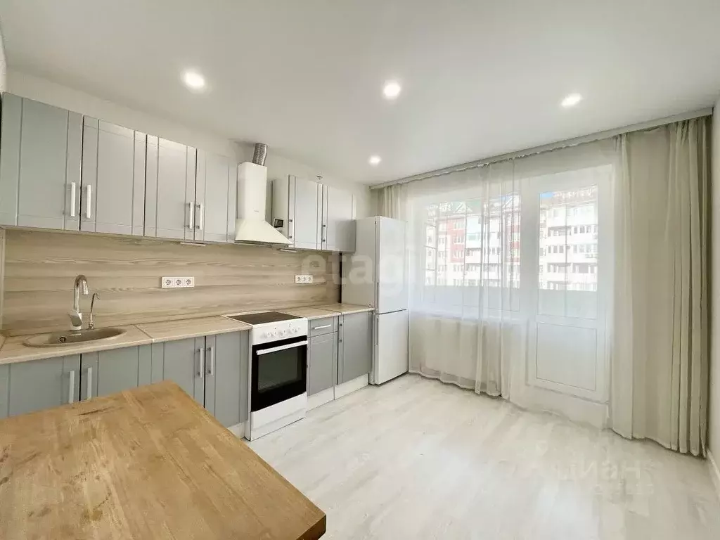 3-к кв. Приморский край, Владивосток ул. Нейбута, 139 (75.4 м) - Фото 0