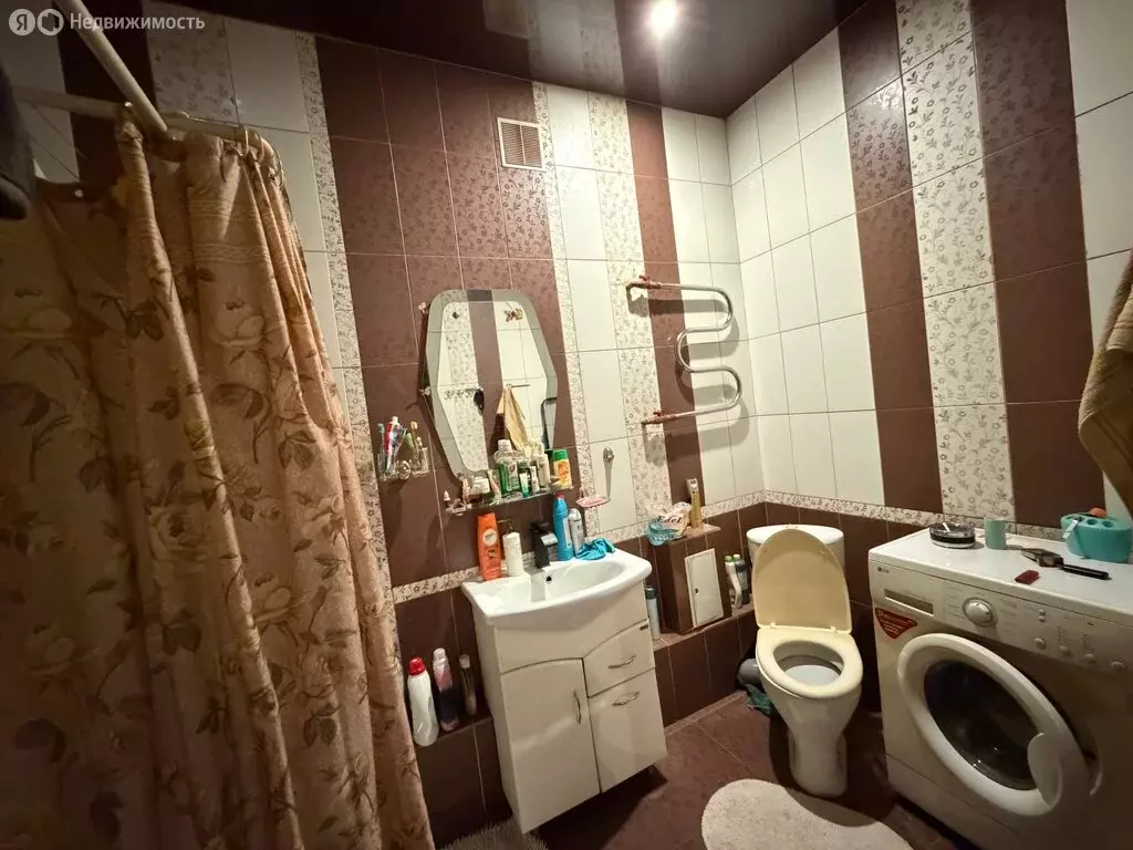 2-комнатная квартира: Новокузнецк, Горьковская улица, 26 (56.2 м) - Фото 1