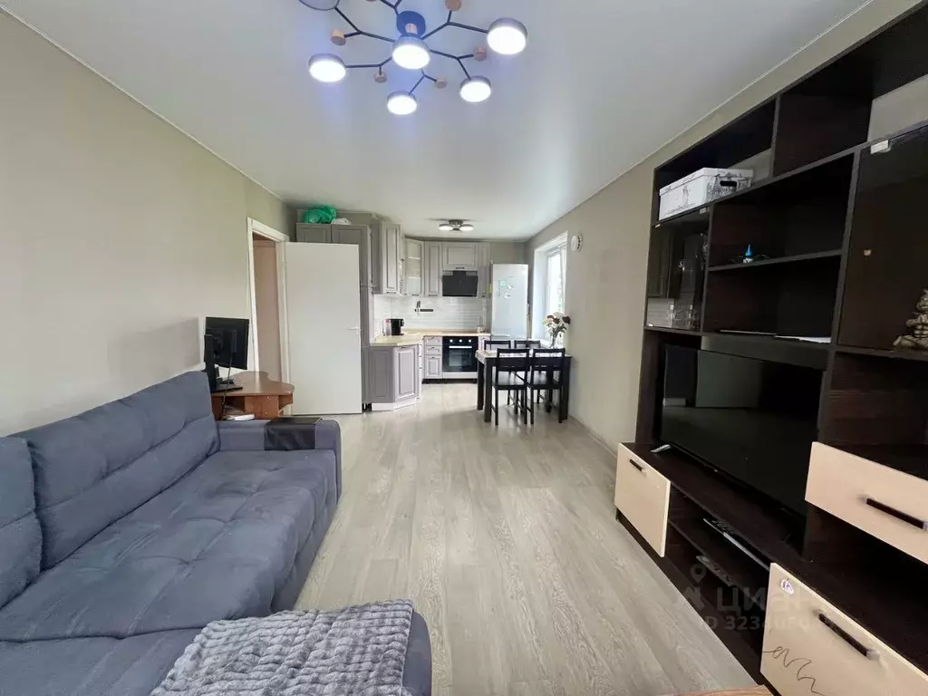 3-к кв. Карелия, Петрозаводск ул. Петра Тикиляйнена, 1 (55.0 м) - Фото 1