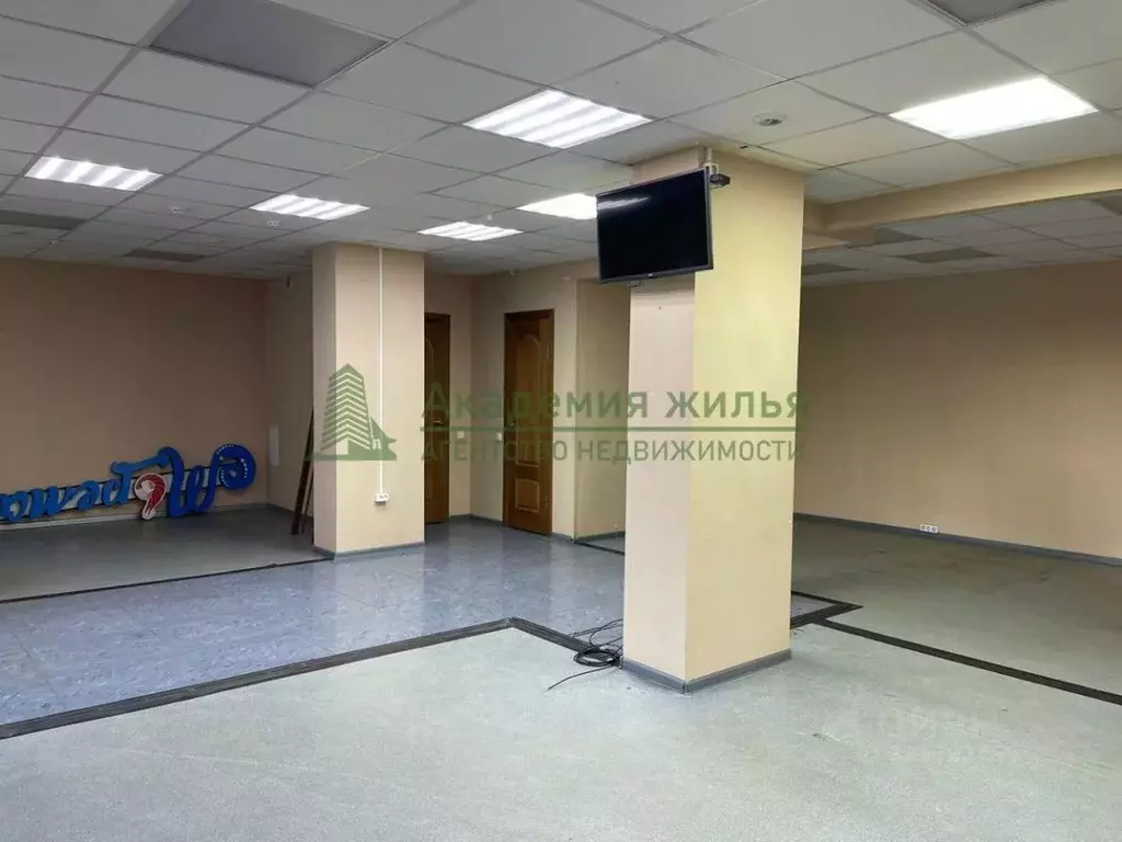 Помещение свободного назначения в Саратовская область, Саратов ул. ... - Фото 0