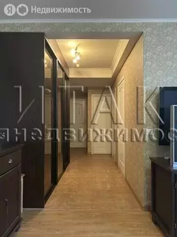 3-комнатная квартира: Санкт-Петербург, проспект Художников, 41 (58 м) - Фото 1