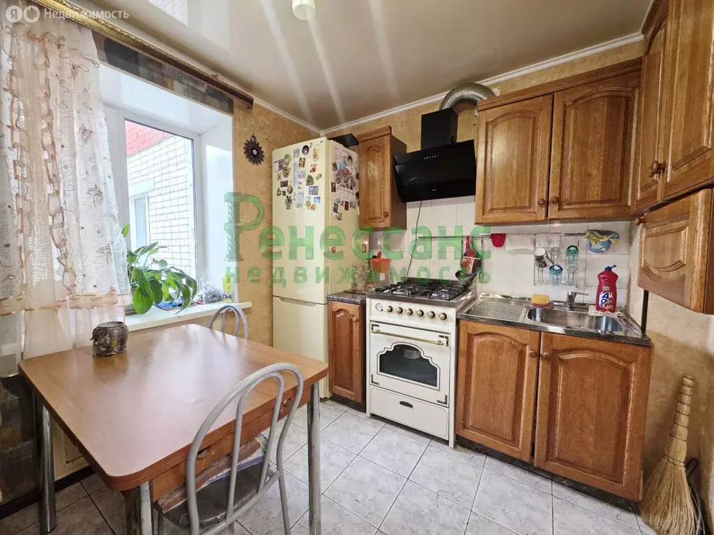 3-комнатная квартира: Брянск, улица Красный Маяк, 100 (61.8 м) - Фото 1