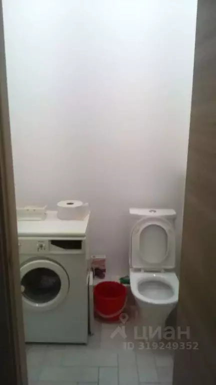1-к кв. Омская область, Омск Транссибирская ул., 6к2 (30.0 м) - Фото 0