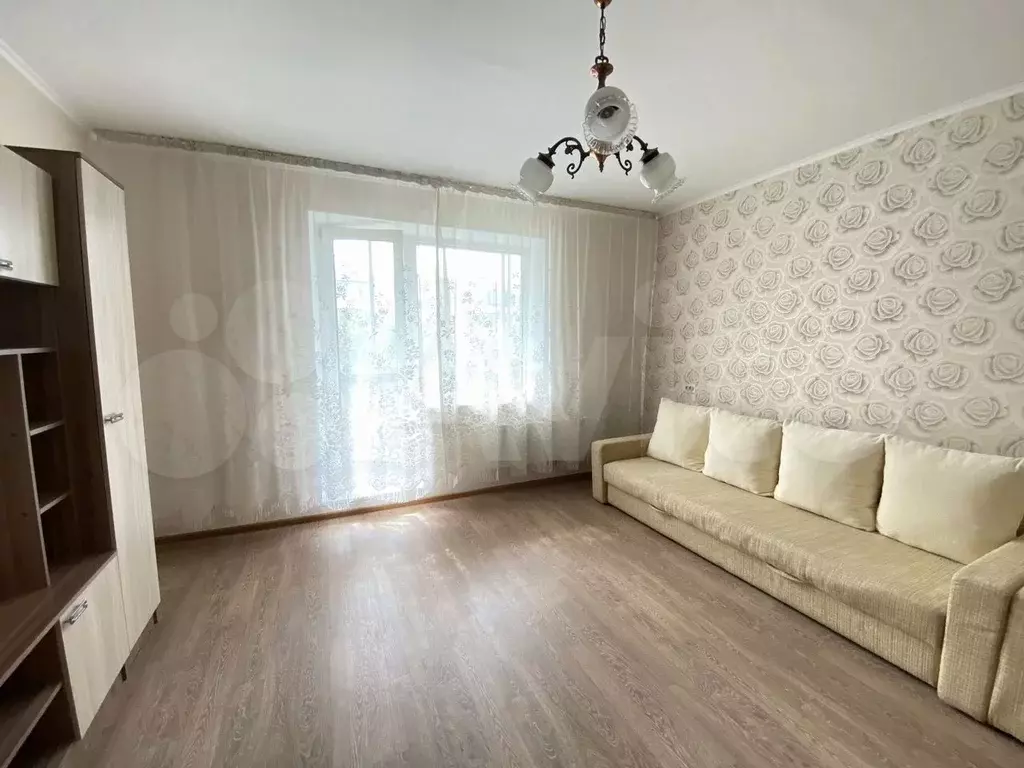1-к. квартира, 42 м, 3/10 эт. - Фото 1