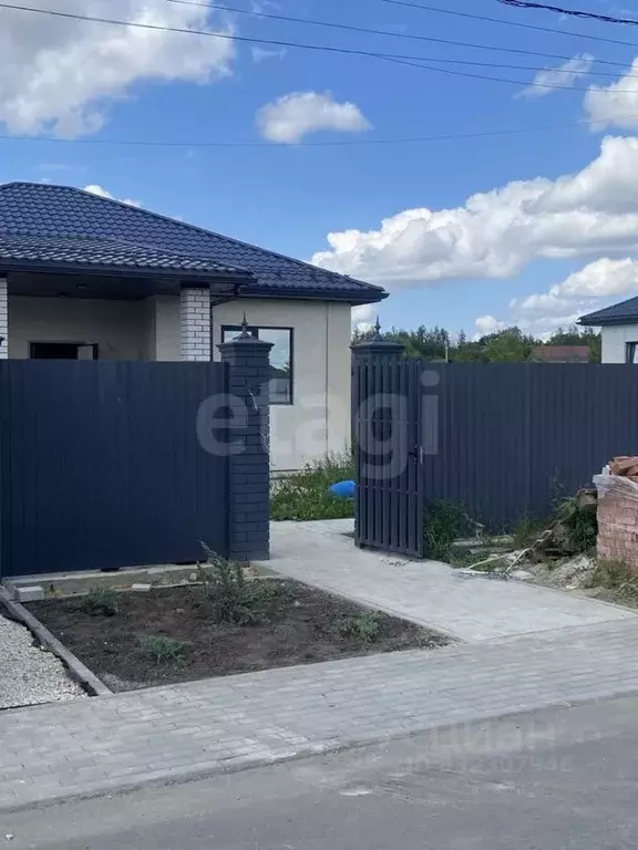 Дом в Орловская область, Орловский муниципальный округ, д. Малая ... - Фото 1