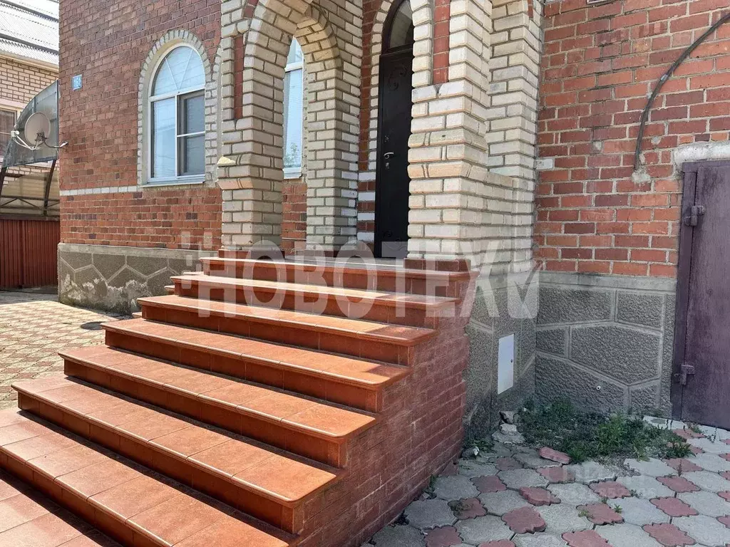 Дом в Краснодарский край, Северская ст-ца  (247 м) - Фото 2