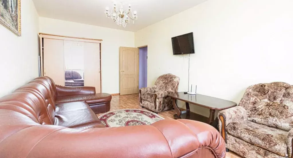 2-к кв. Тюменская область, Тюмень ул. Газовиков, 55 (56.0 м) - Фото 2