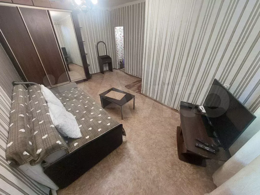 1-к. квартира, 28 м, 1/4 эт. - Фото 0