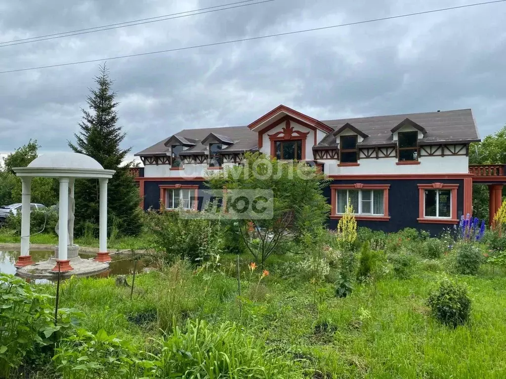 Дом в Курская область, Золотухинский район, Дмитриевский сельсовет, д. ... - Фото 1