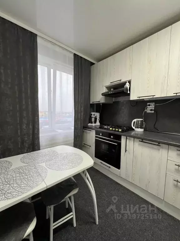 3-к кв. Псковская область, Псков Коммунальная ул., 44 (64.0 м) - Фото 1