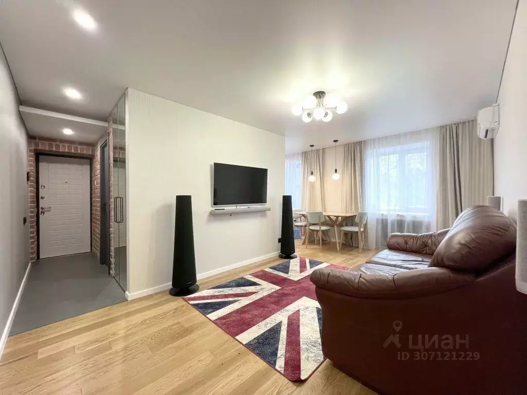 3-к кв. Башкортостан, Уфа Комсомольская ул., 37 (55.9 м) - Фото 1