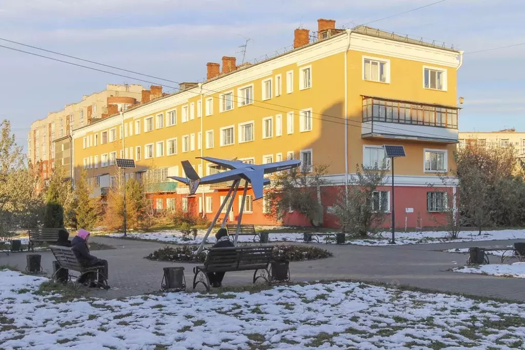 3-к кв. Омская область, Омск ул. Авиагородок, 3 (82.3 м) - Фото 2