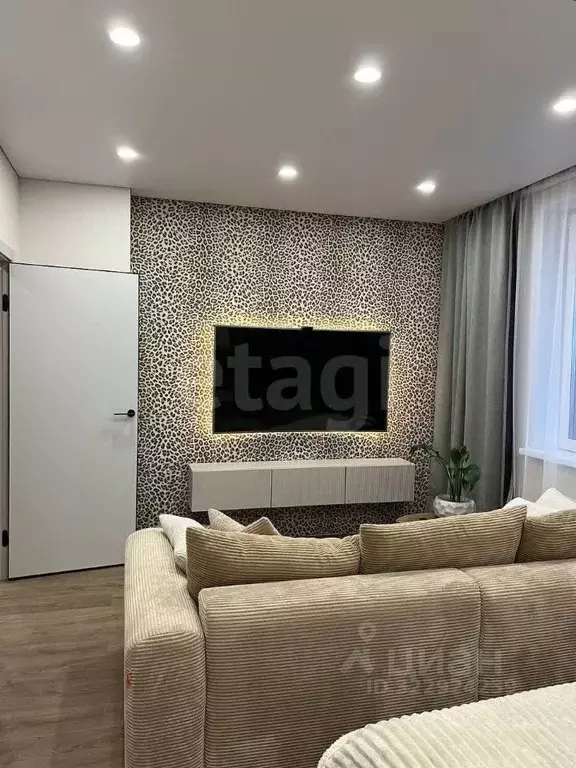 2-к кв. Красноярский край, Красноярск Свободный просп., 66Рк4 (53.6 м) - Фото 1