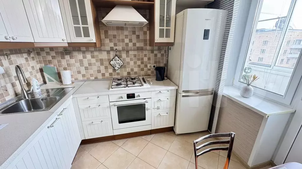 2-к. квартира, 62 м, 9/9 эт. - Фото 0