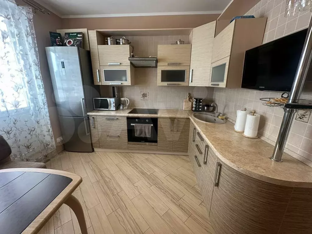 1-к. квартира, 40 м, 10/17 эт. - Фото 1