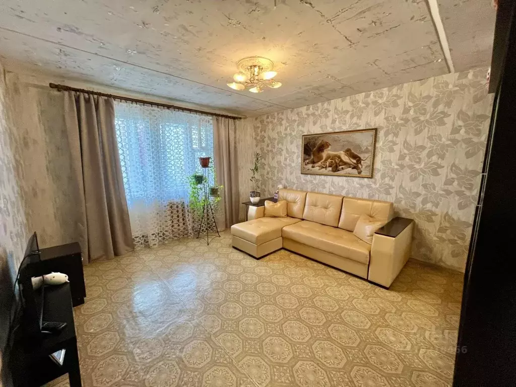 3-к кв. Вологодская область, Череповец ул. Монтклер, 15 (64.4 м) - Фото 0