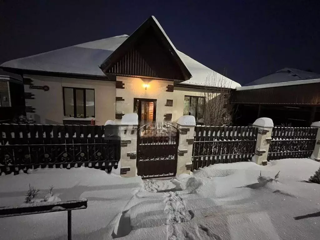 Дом в Татарстан, Альметьевск ул. Новоселов, 45 (220 м) - Фото 0
