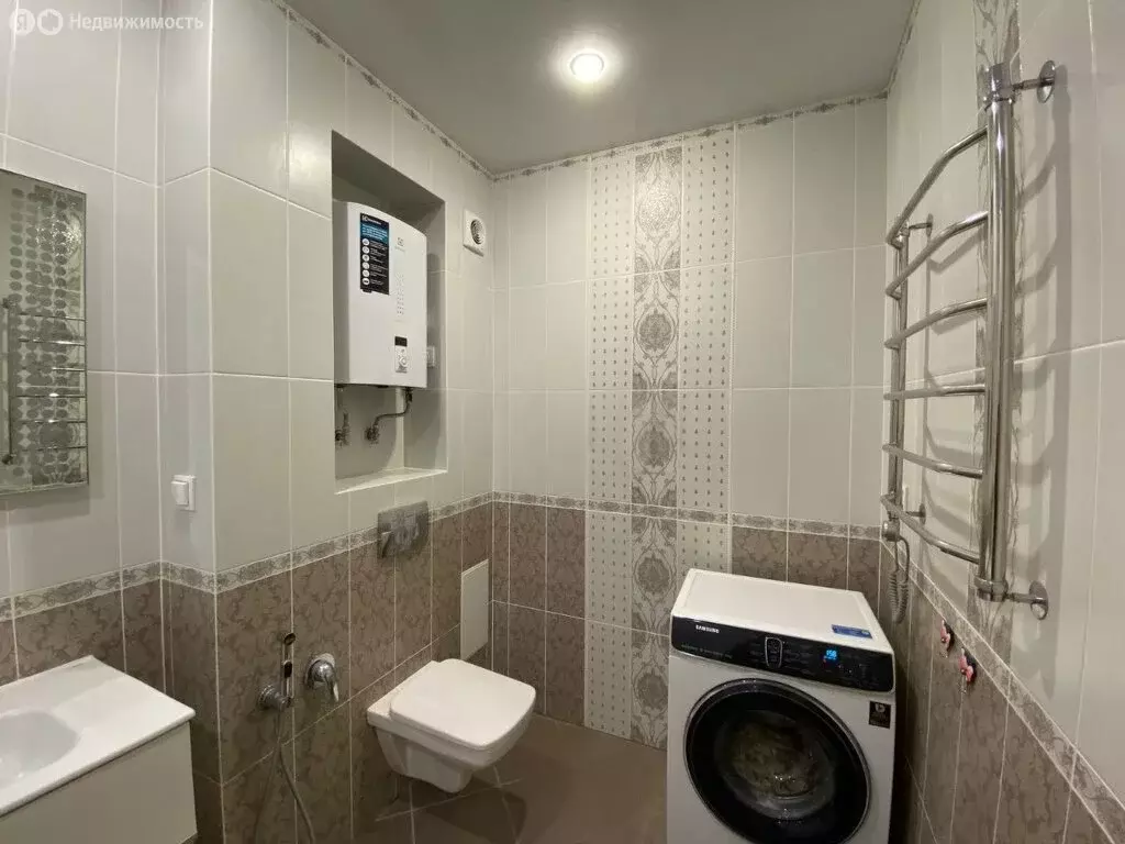 3-комнатная квартира: Тюмень, Ямская улица, 90 (91 м) - Фото 1