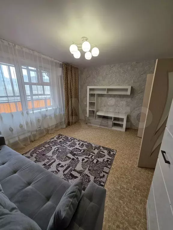 1-к. квартира, 48 м, 4/17 эт. - Фото 0