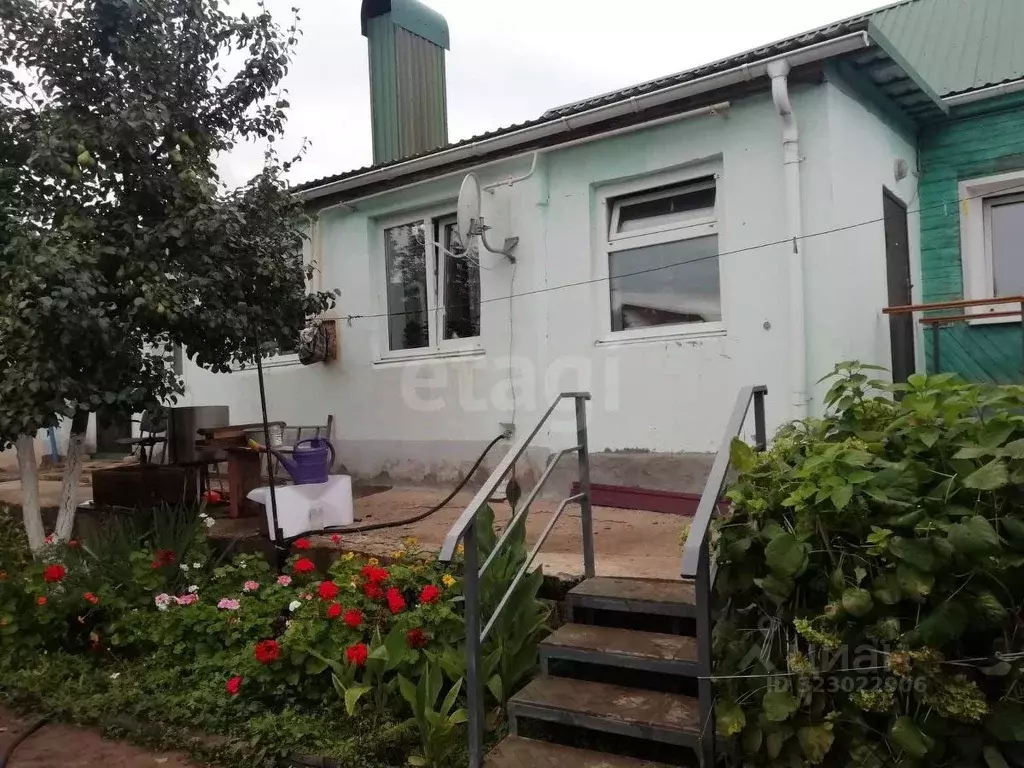 Дом в Саратовская область, Энгельс Производственная ул., 26 (84 м) - Фото 1