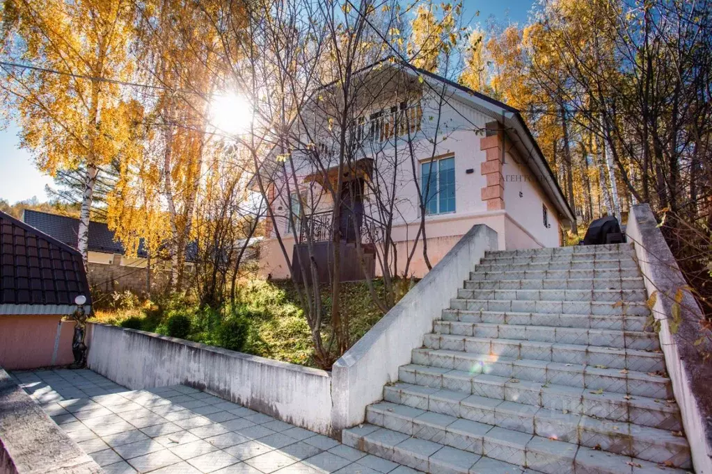 Дом в Башкортостан, Абзелиловский район, Аскаровский сельсовет, д. ... - Фото 0