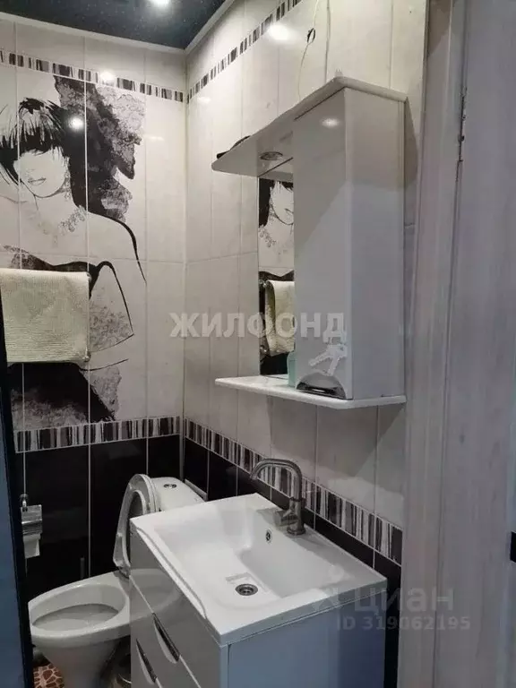 1-к кв. Астраханская область, Астрахань ул. Водников, 18 (35.0 м) - Фото 0