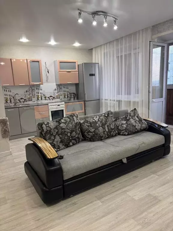 2-к. квартира, 50 м, 8/9 эт. - Фото 1