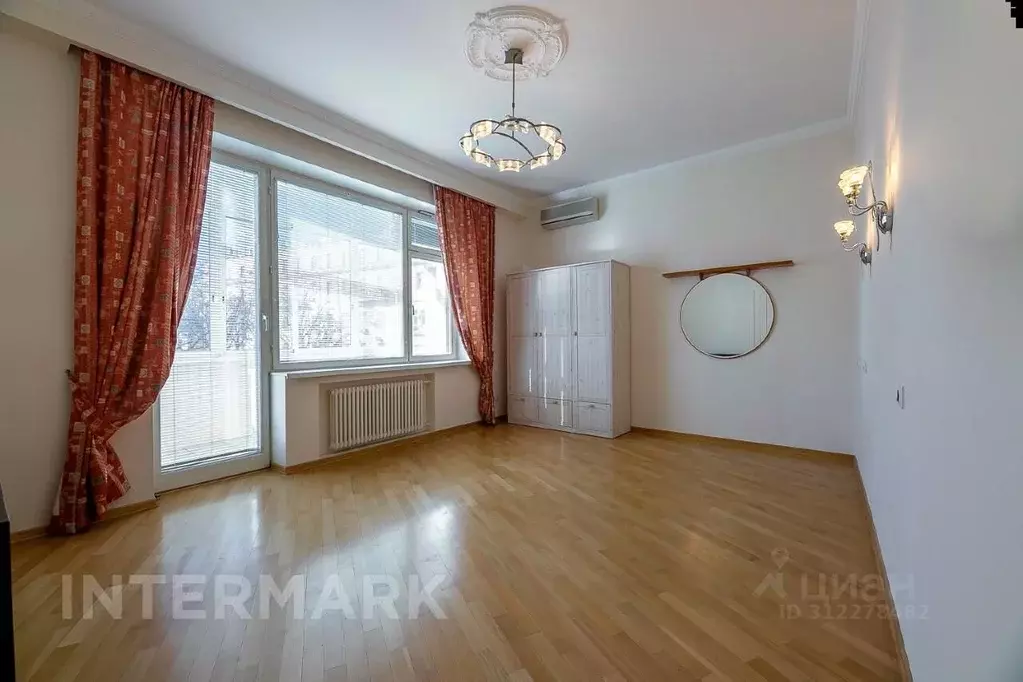 3-к кв. Москва Малая Бронная ул., 38 (105.0 м) - Фото 0