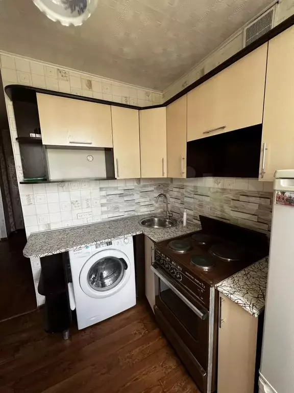 1-к. квартира, 30 м, 5/5 эт. - Фото 0