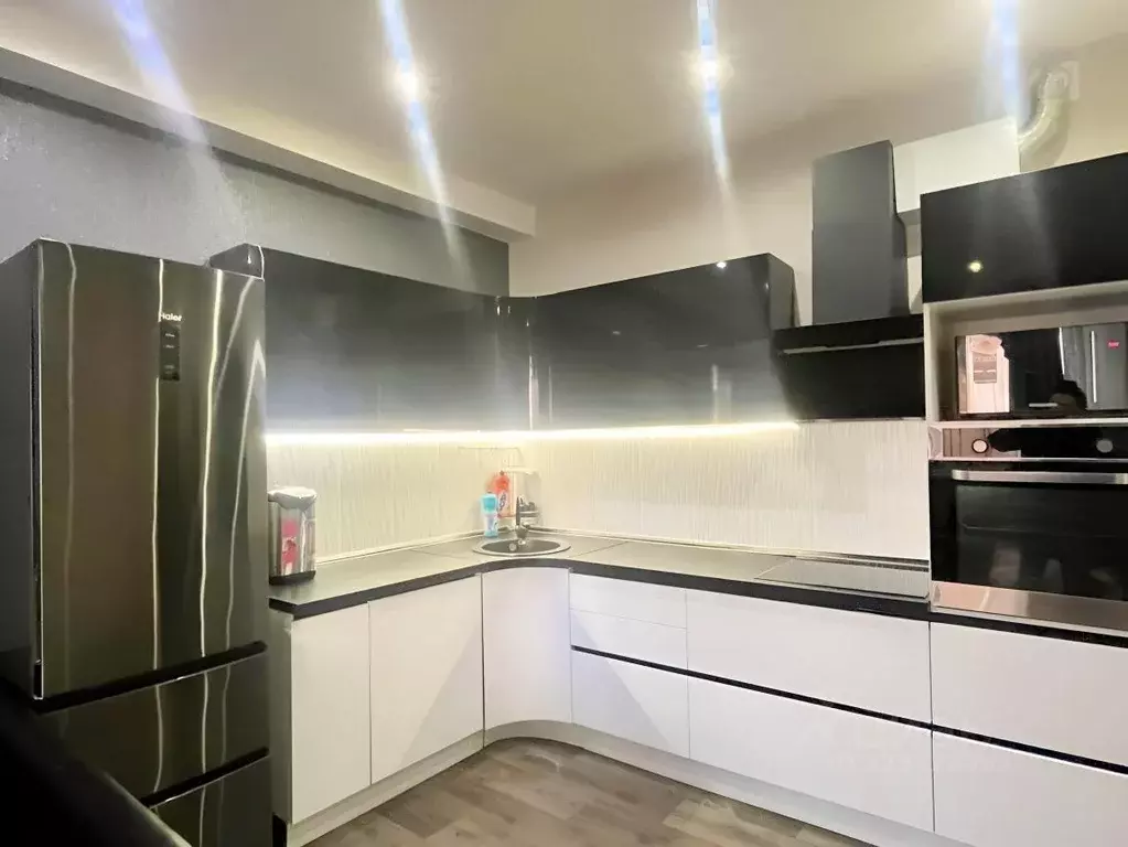 2-к кв. Красноярский край, Красноярск ул. Вильского, 16а (46.0 м) - Фото 1