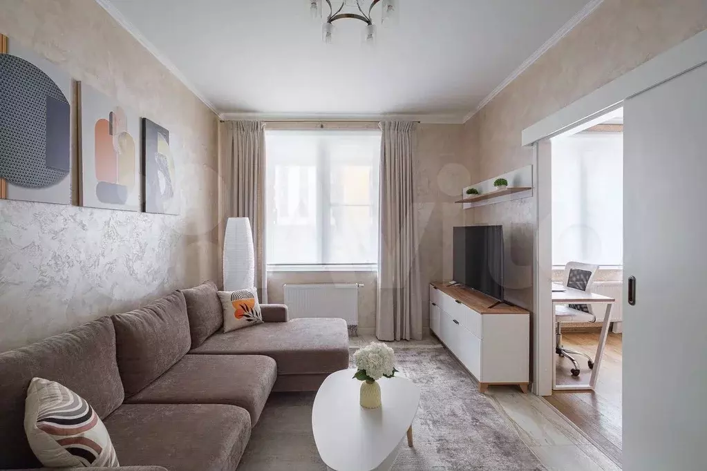 2-к. квартира, 54 м, 2/10 эт. - Фото 1