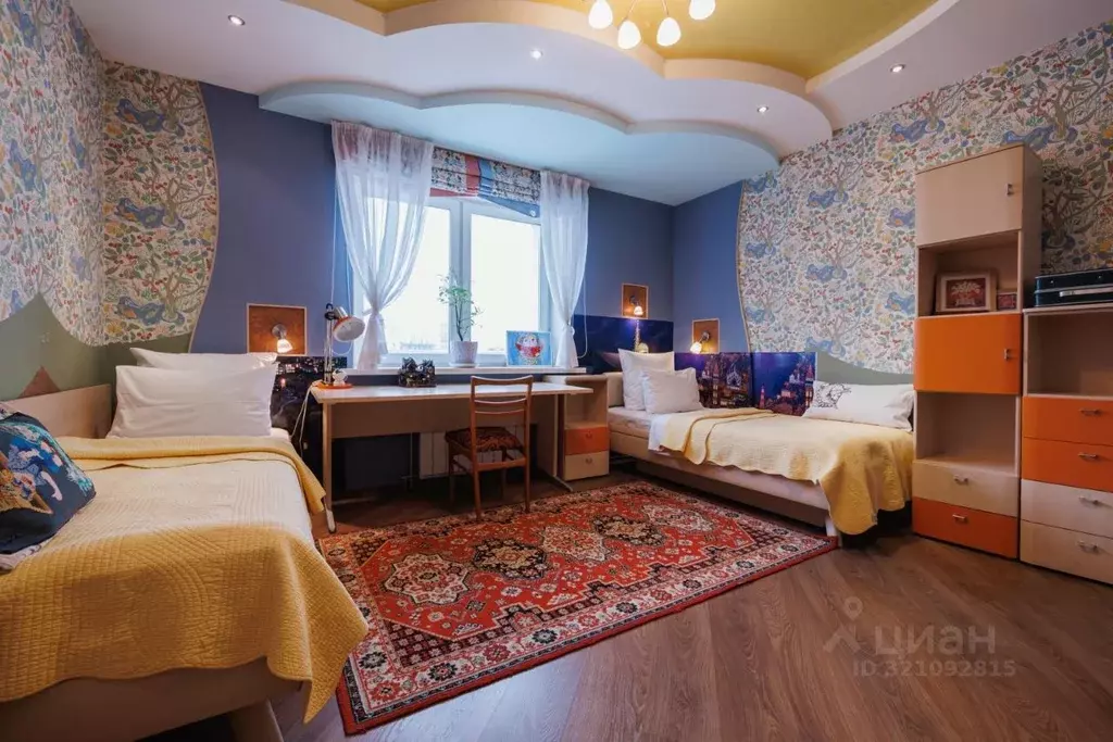 2-к кв. Свердловская область, Екатеринбург ул. Лодыгина, 4 (90.0 м) - Фото 0