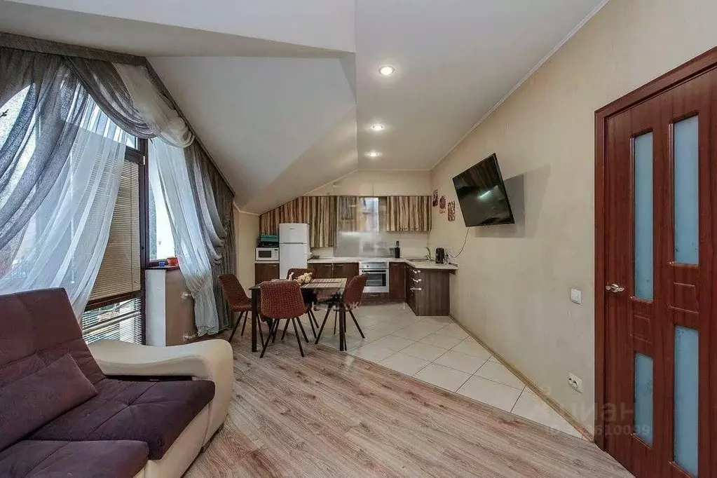 2-к кв. Севастополь ул. Степаняна, 8 (66.7 м) - Фото 1