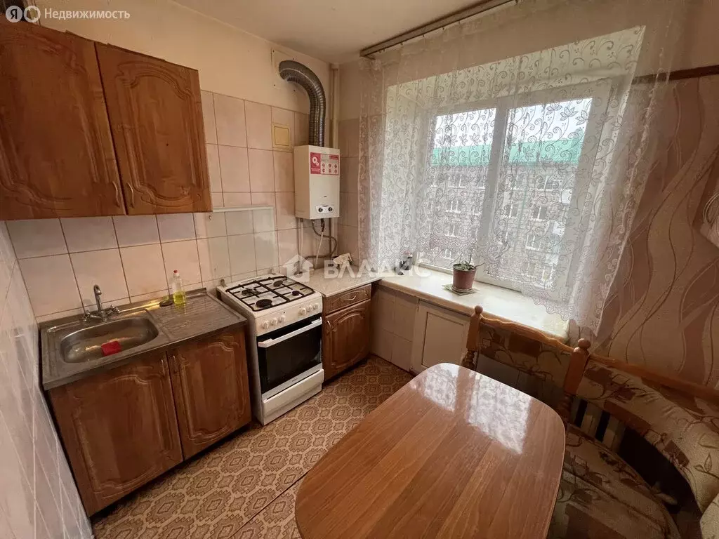 2-комнатная квартира: Октябрьский, 21-й микрорайон, 11 (44 м) - Фото 0