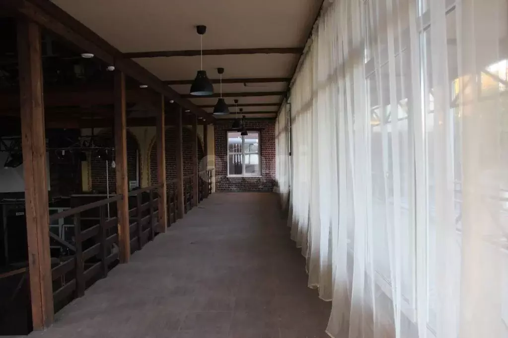 Помещение свободного назначения в Ростовская область, Шахты ул. ... - Фото 1