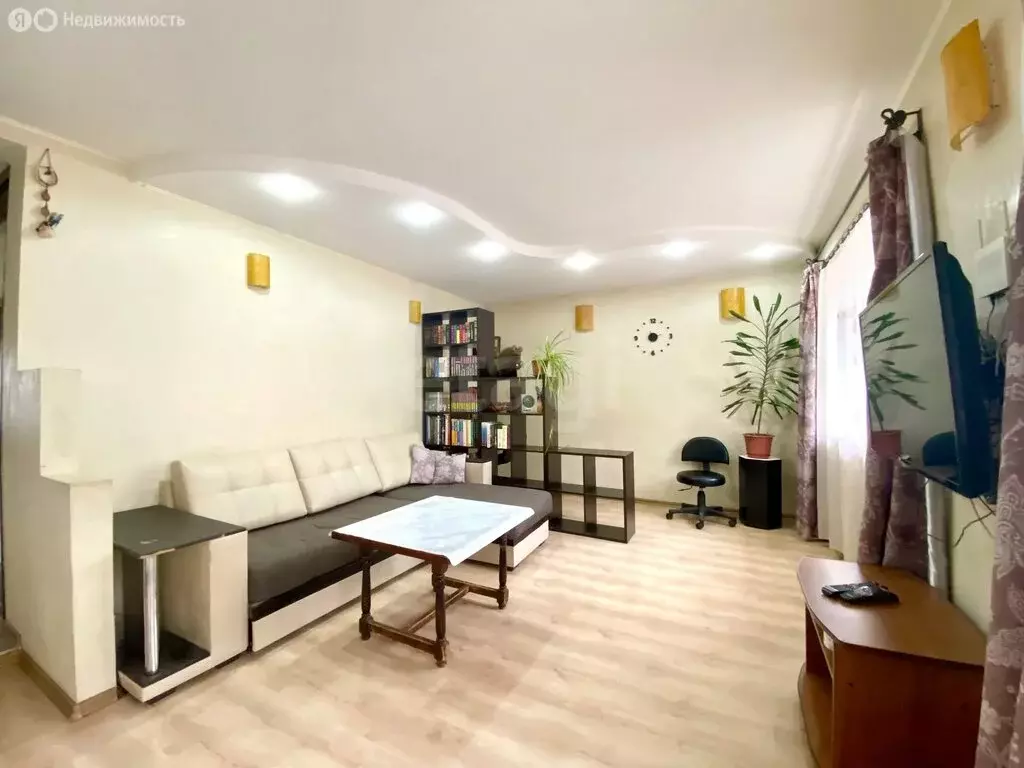 4-комнатная квартира: Пермь, улица Клары Цеткин, 15 (95.8 м) - Фото 1