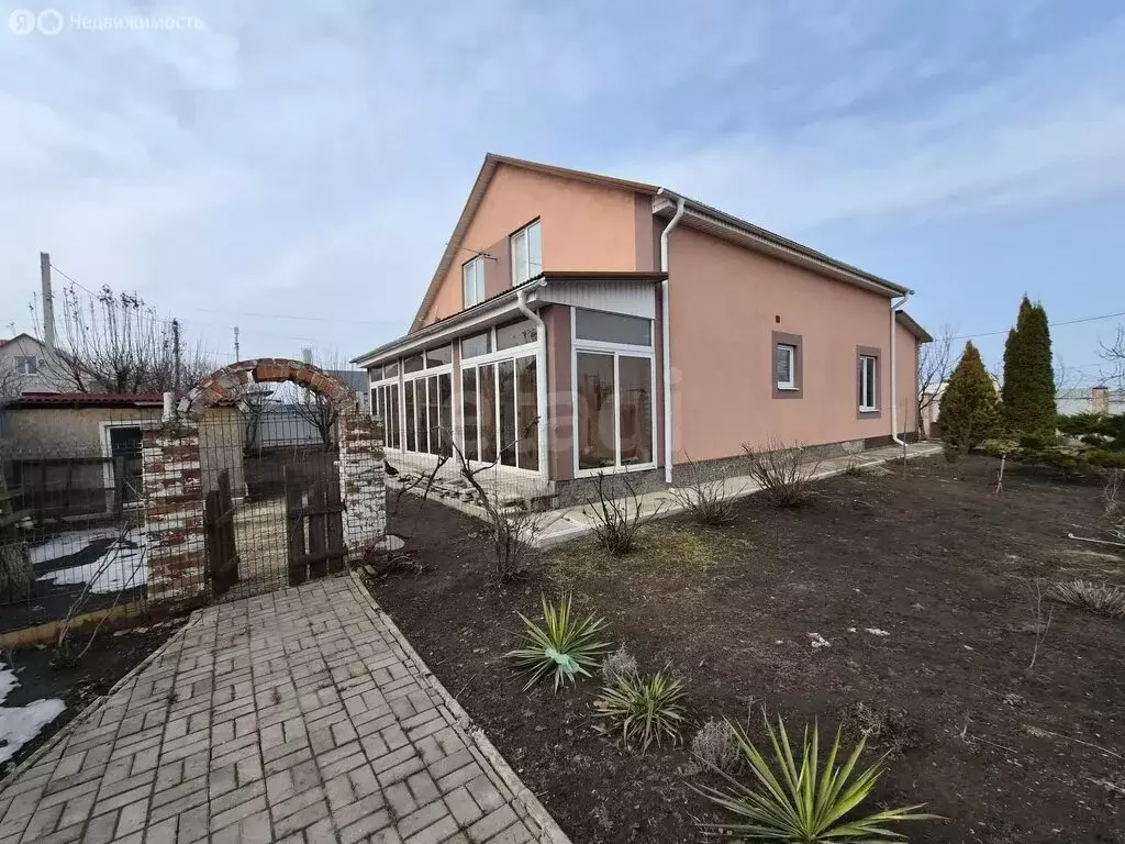 Дом в село Драгунское, улица Некрасова (180 м) - Фото 2