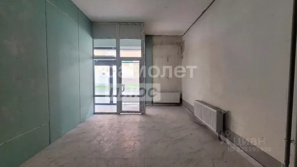 Торговая площадь в Тюменская область, Тюмень Заречный проезд, 35к1 (64 ... - Фото 1