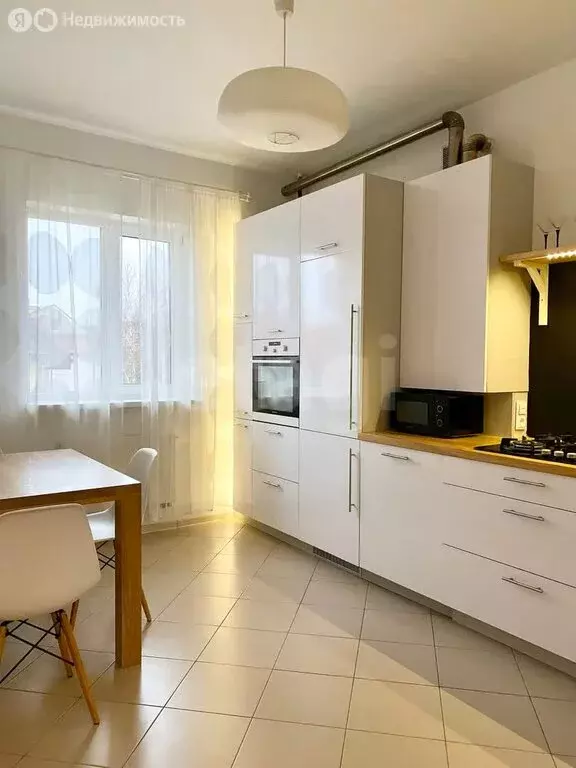 2-комнатная квартира: Калининград, Орудийная улица, 61 (64 м) - Фото 1