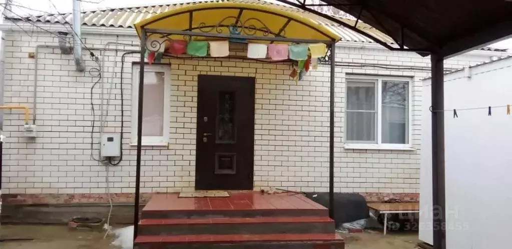 Дом в Астраханская область, Лиман рп ул. Комсомольская (75 м) - Фото 1