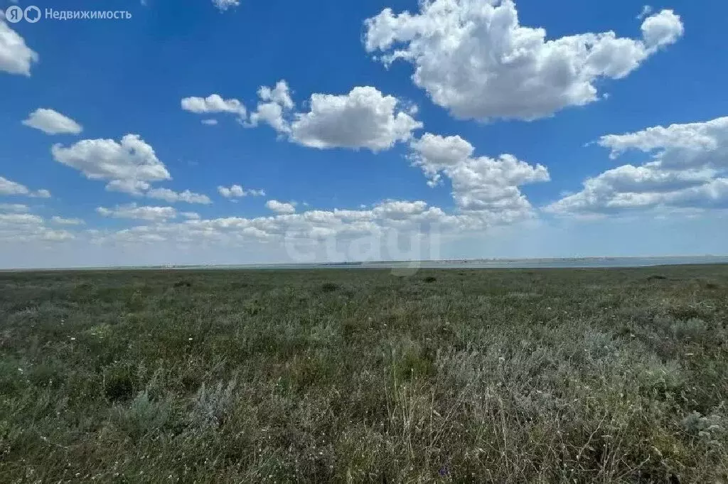 Участок в Черноморский район, село Новоивановка (7 м) - Фото 0