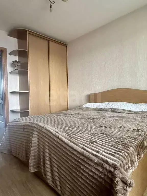3-к кв. Хабаровский край, Хабаровск ул. Джамбула, 25 (68.0 м) - Фото 0