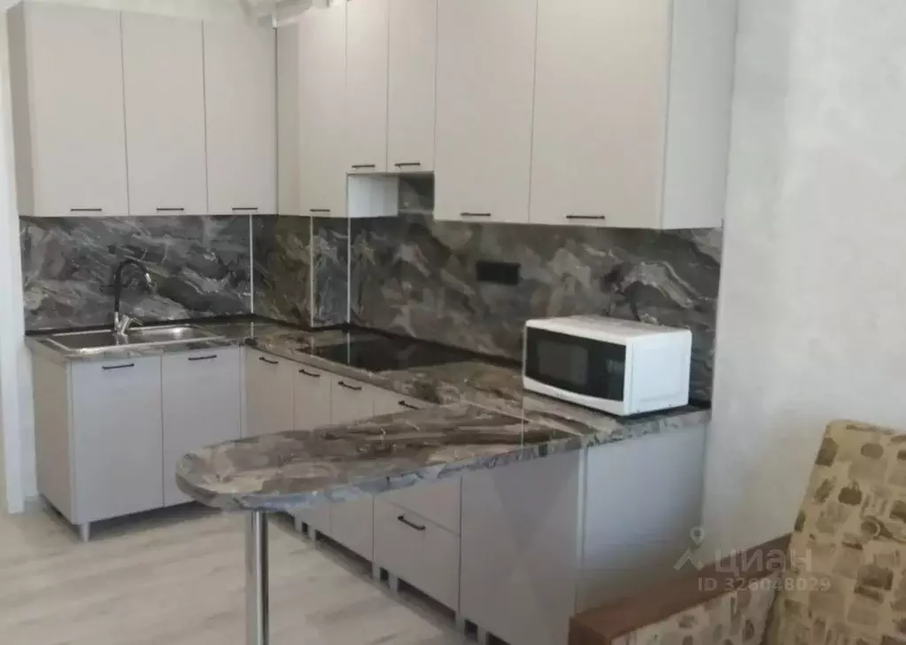 Студия Ростовская область, Батайск ул. 1-й Пятилетки (30.0 м) - Фото 1