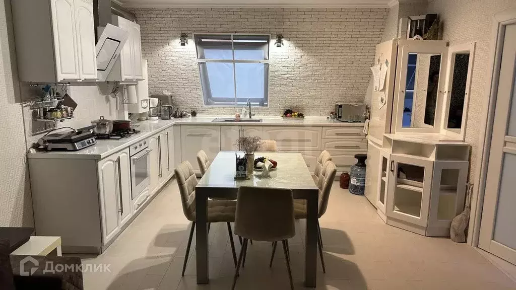 Продаётся 2-к квартира, 80 м - Фото 0