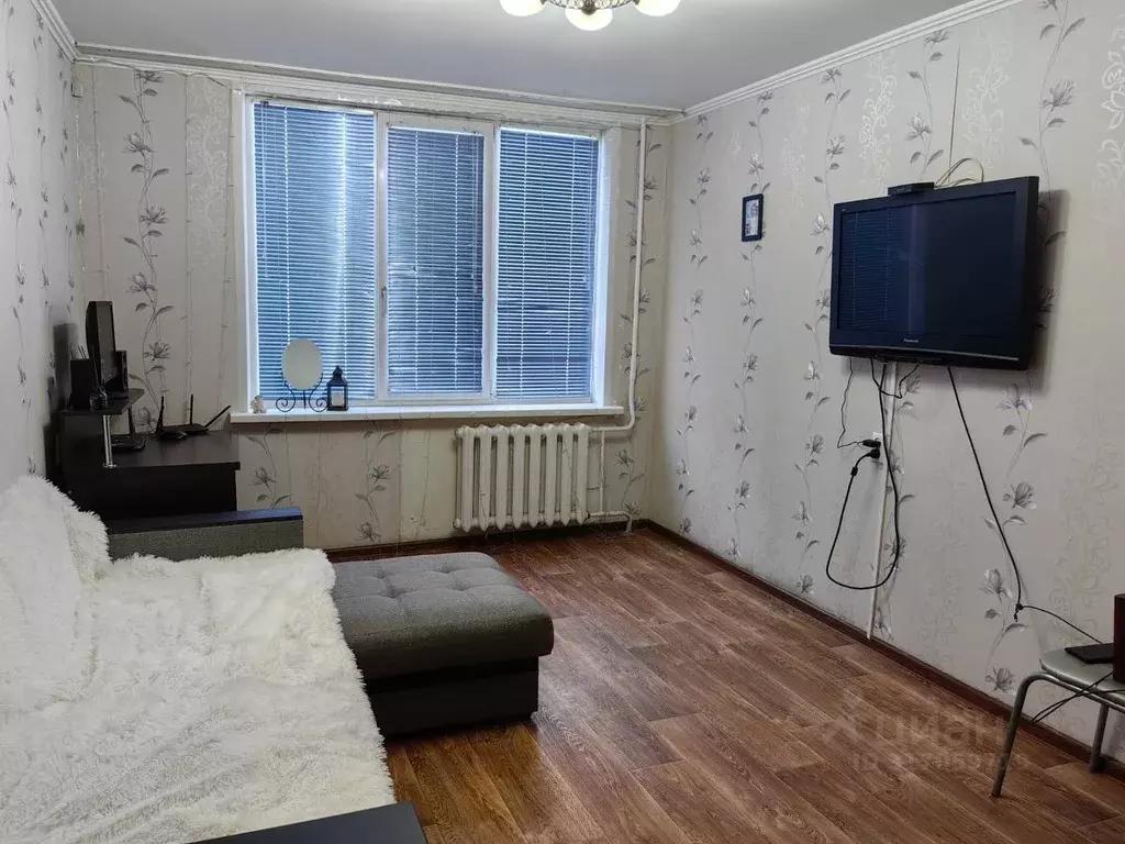 2-к кв. Татарстан, Нижнекамск ул. 50 лет Октября, 9 (43.0 м) - Фото 0
