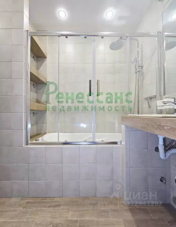 2-к кв. Брянская область, Брянск ул. Красина, 26 (78.6 м) - Фото 0